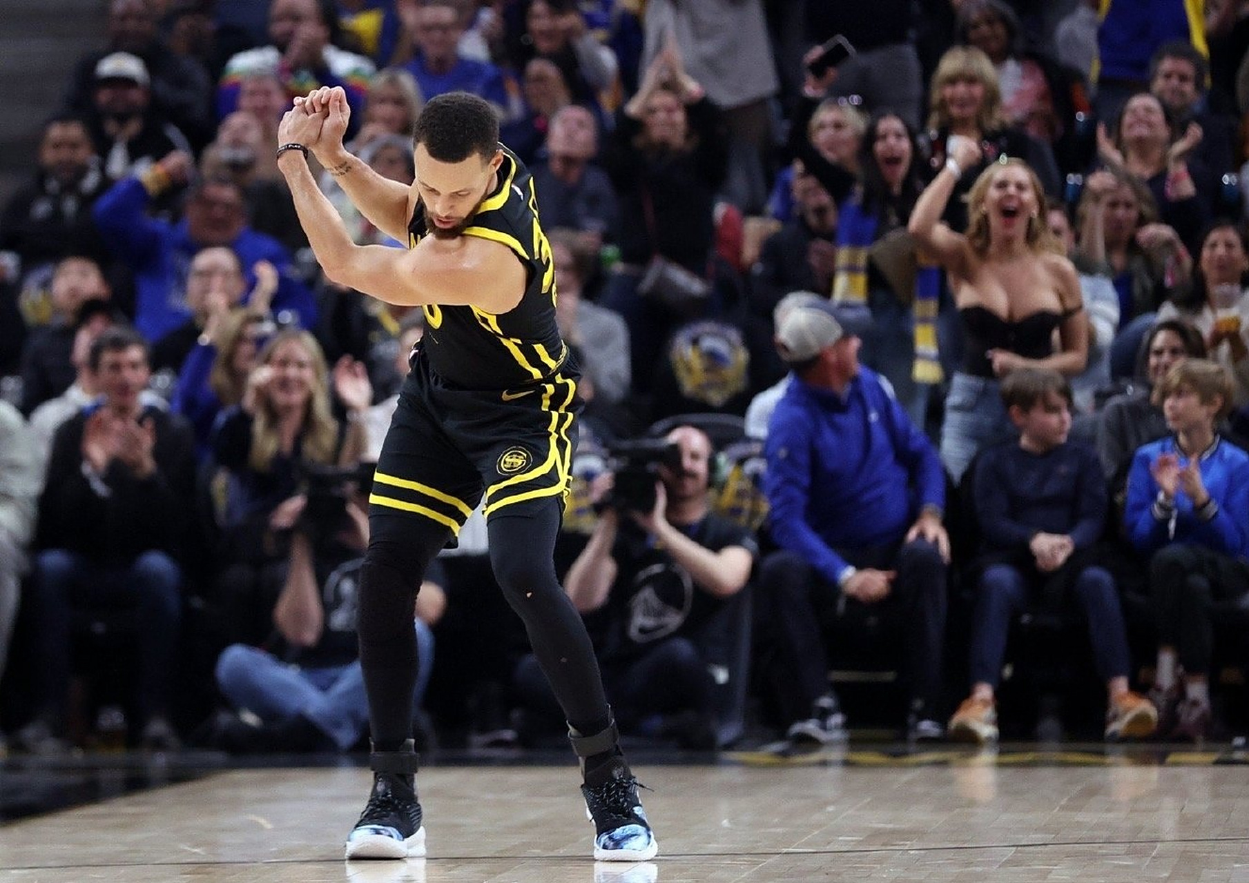 九游体育官网雄鹿不断突破！，蒂姆连续二十场比赛得分超过最后时刻胜出再创辉煌时刻的简单介绍