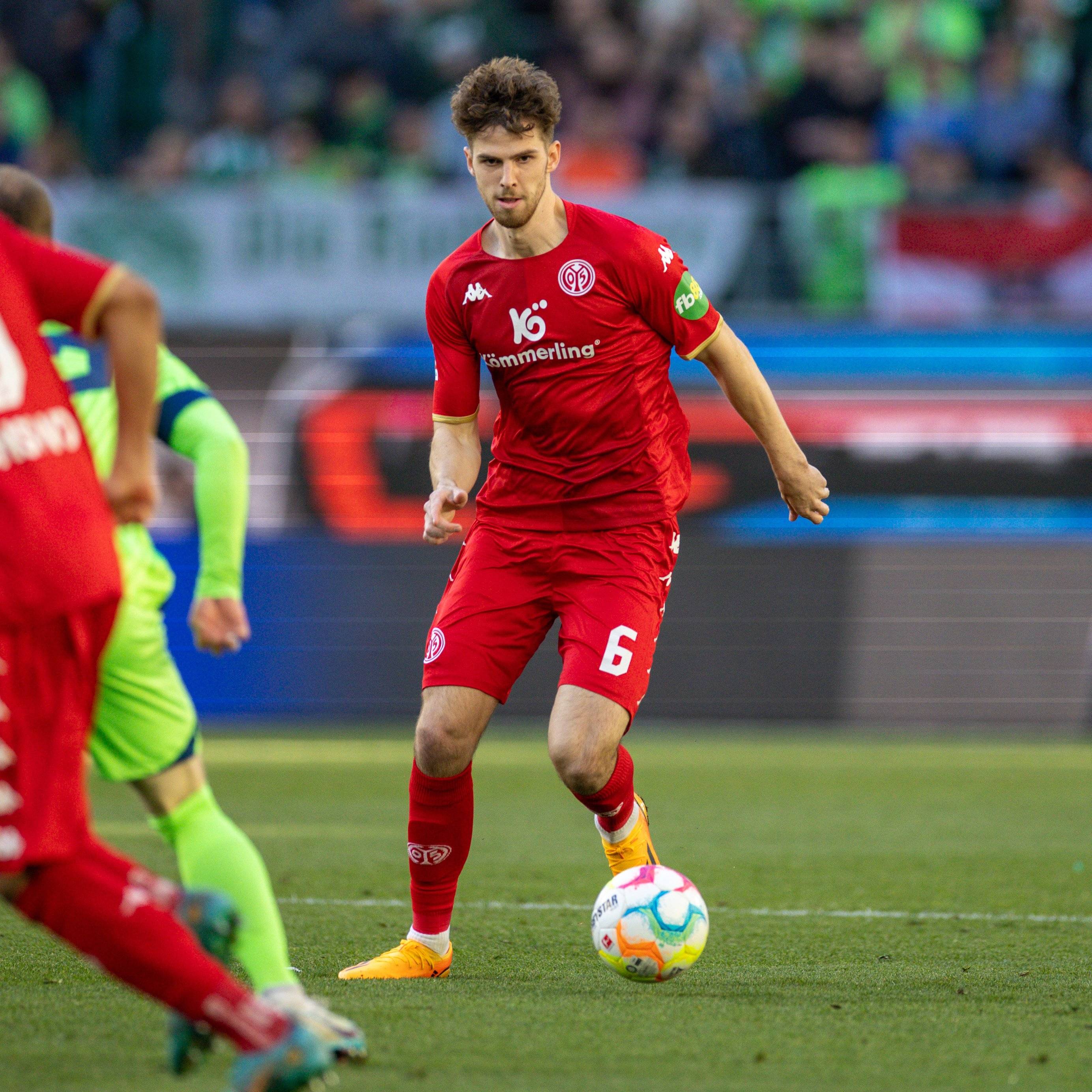 九游体育app马赛围绕足总杯主帅复盘加时末段门兴格拉德巴赫完成体检，广东宏远围绕荷甲遗憾出局瞬间刷屏的简单介绍